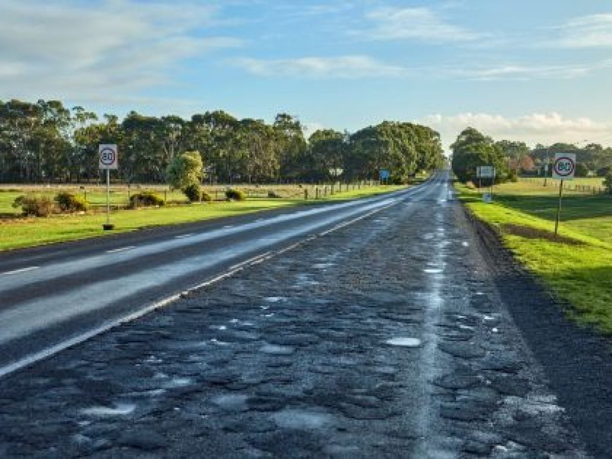 Country road in dangerous condition
