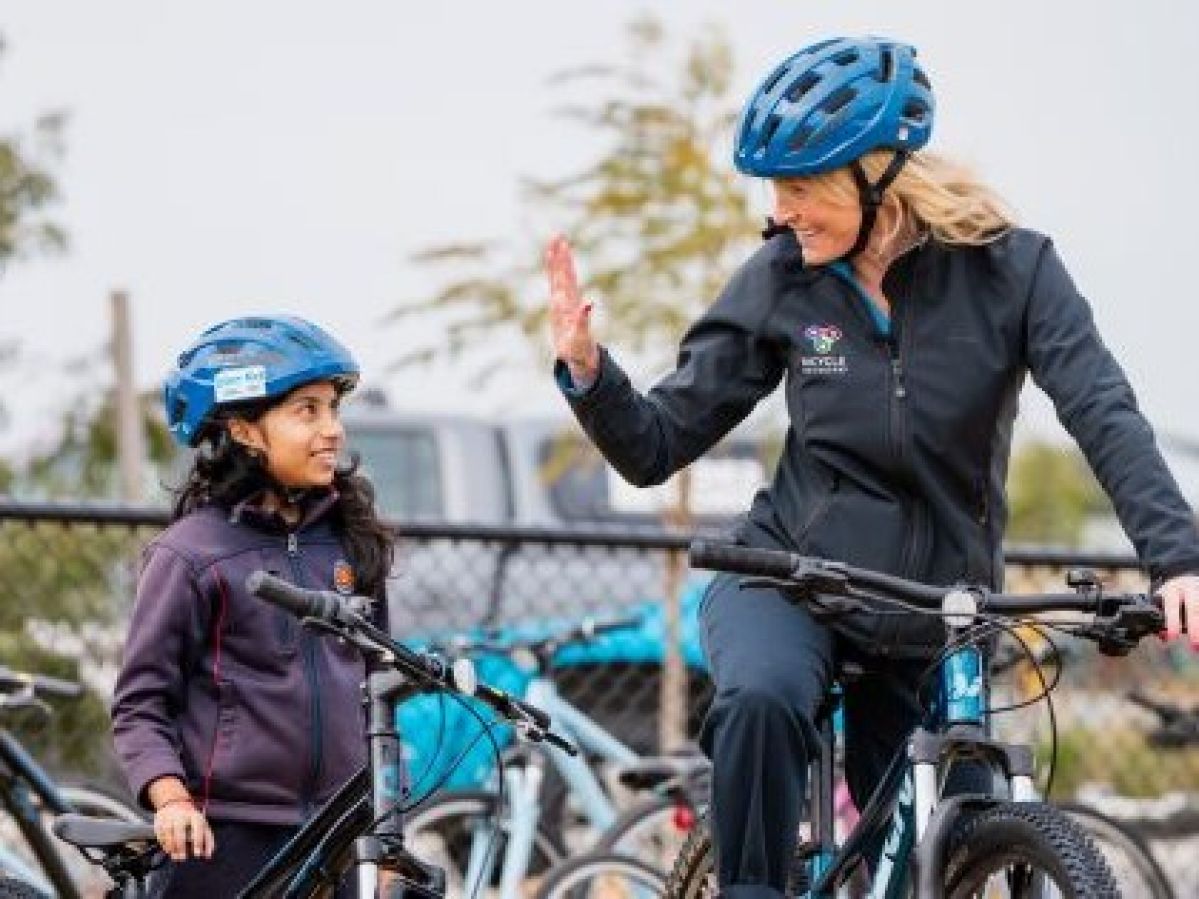 Ride2School participants riding together
