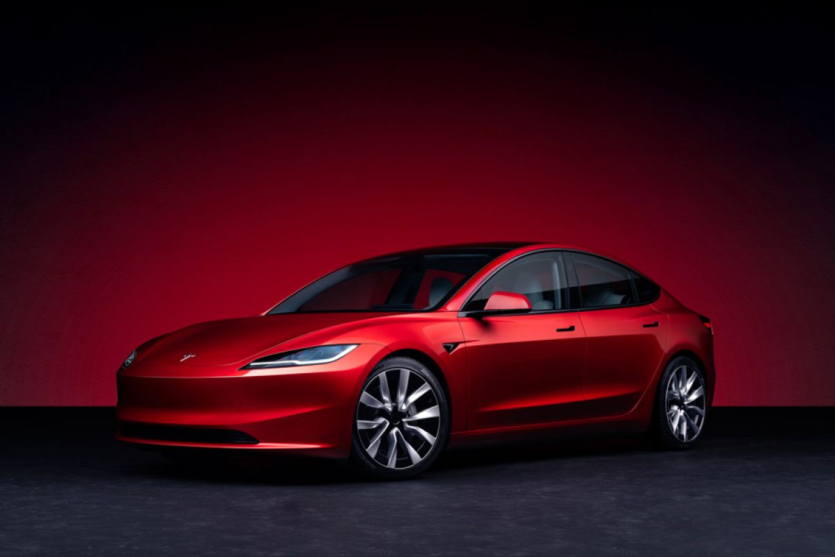 Tesla Model 3 2024