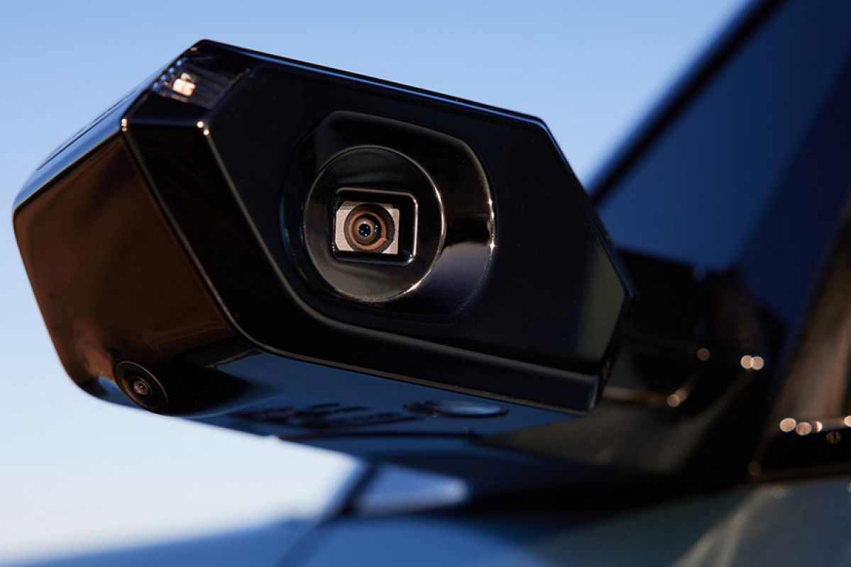 Car security camera in window