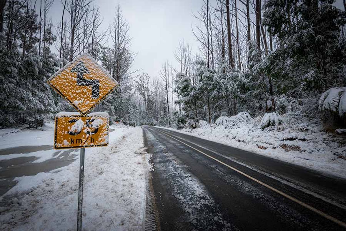 driving in snow victoria