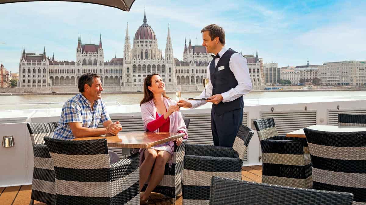 Scenic views, private butlers, unlimited beverages and luxury experiences. Image: Scenic Cruises