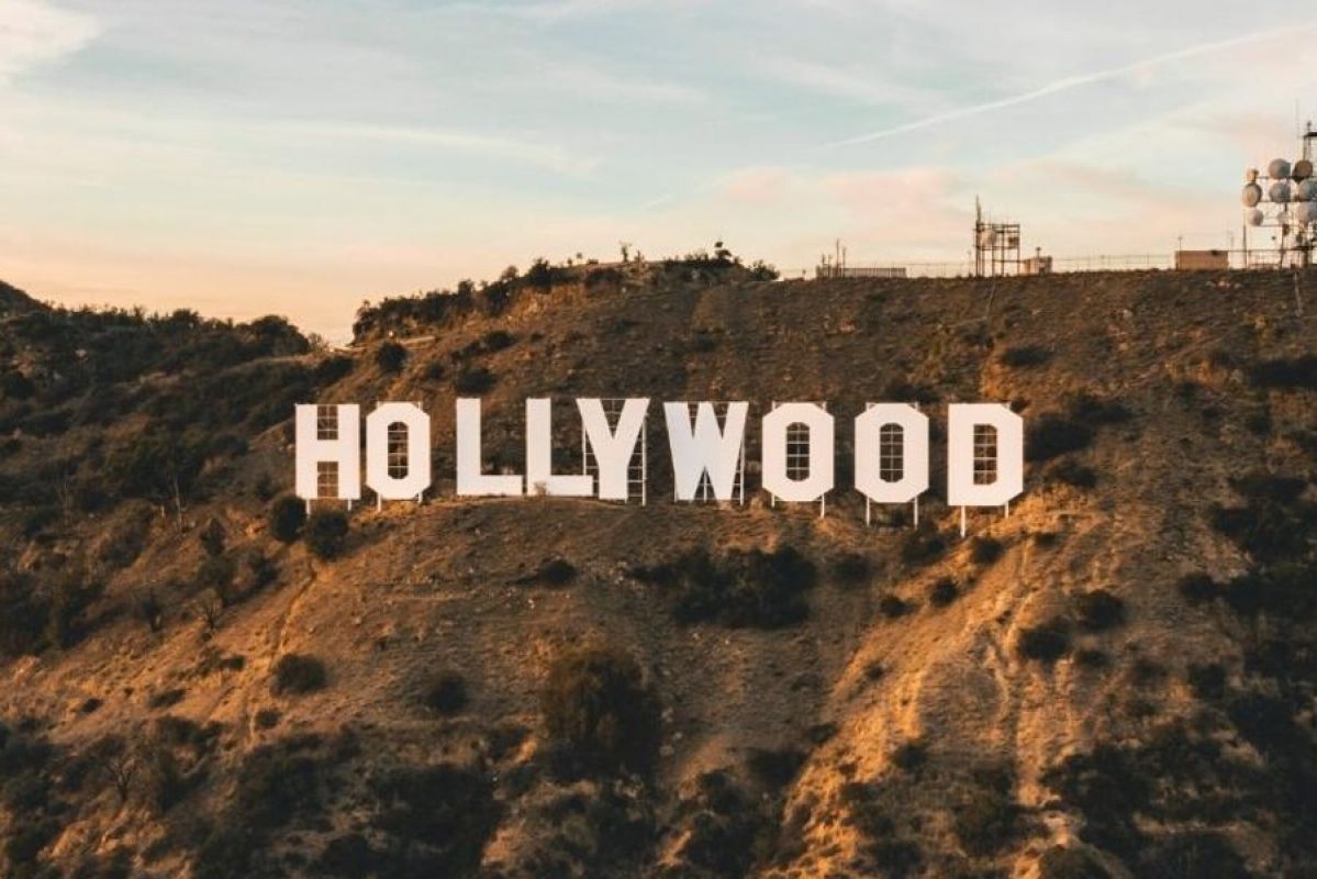 the famous Hollywood sign in LA