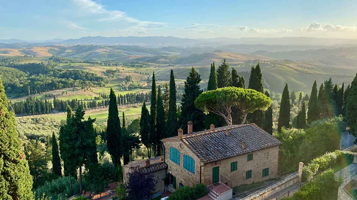 House among the rolling hills of Tuscany