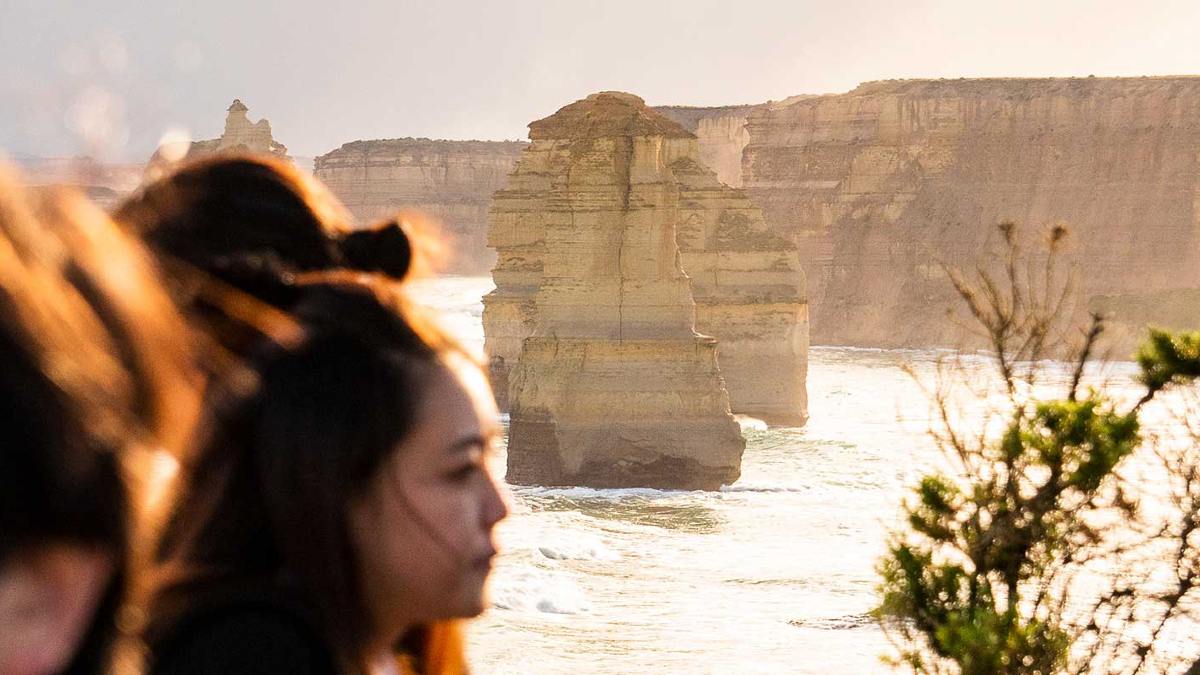 Tourists at 12 Apostles