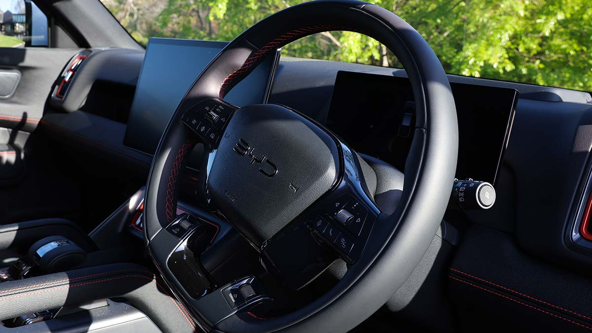 BYD Shark 6 steering wheel