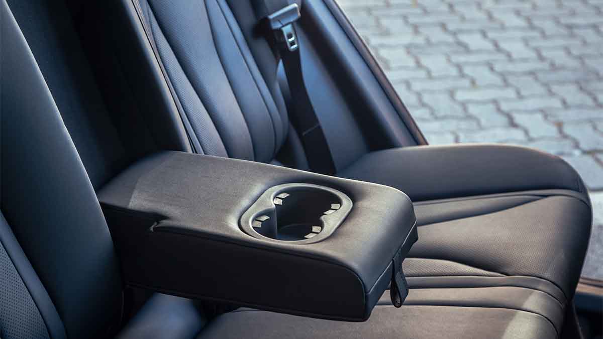 cup-holders-OMODAE5