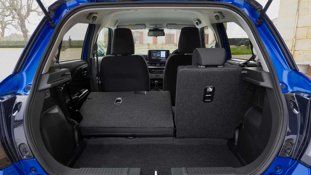 Suzuki-Swift--4-.jpg