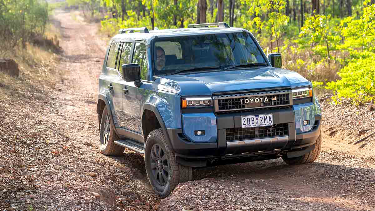 2025-Toyota-LandCruiser-Prado-Altitude