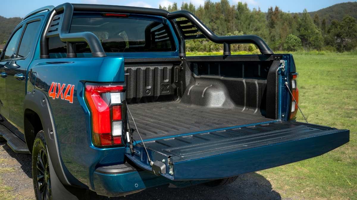 2025 Foton Tunland V9-S tailgate