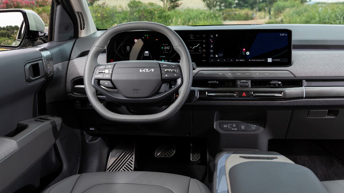 2025 Kia EV3 driver cabin