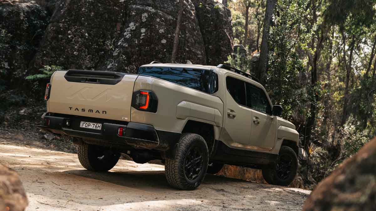 KIA-TASMAN-025.jpg