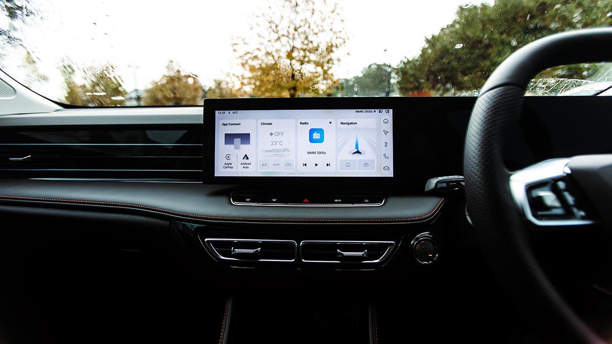 Centre touchscreen on dash above air vents in MG HS Super Hybrid SUV