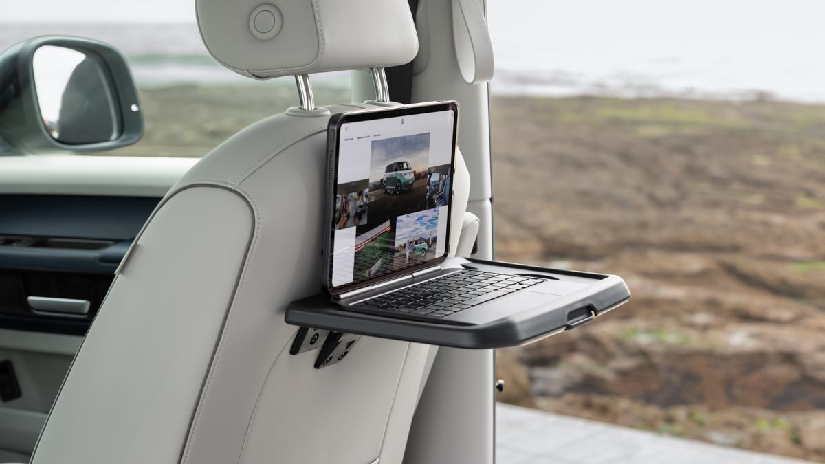 2024-Volkswagen-ID.-Buzz-Pro-LWB-026.jpg