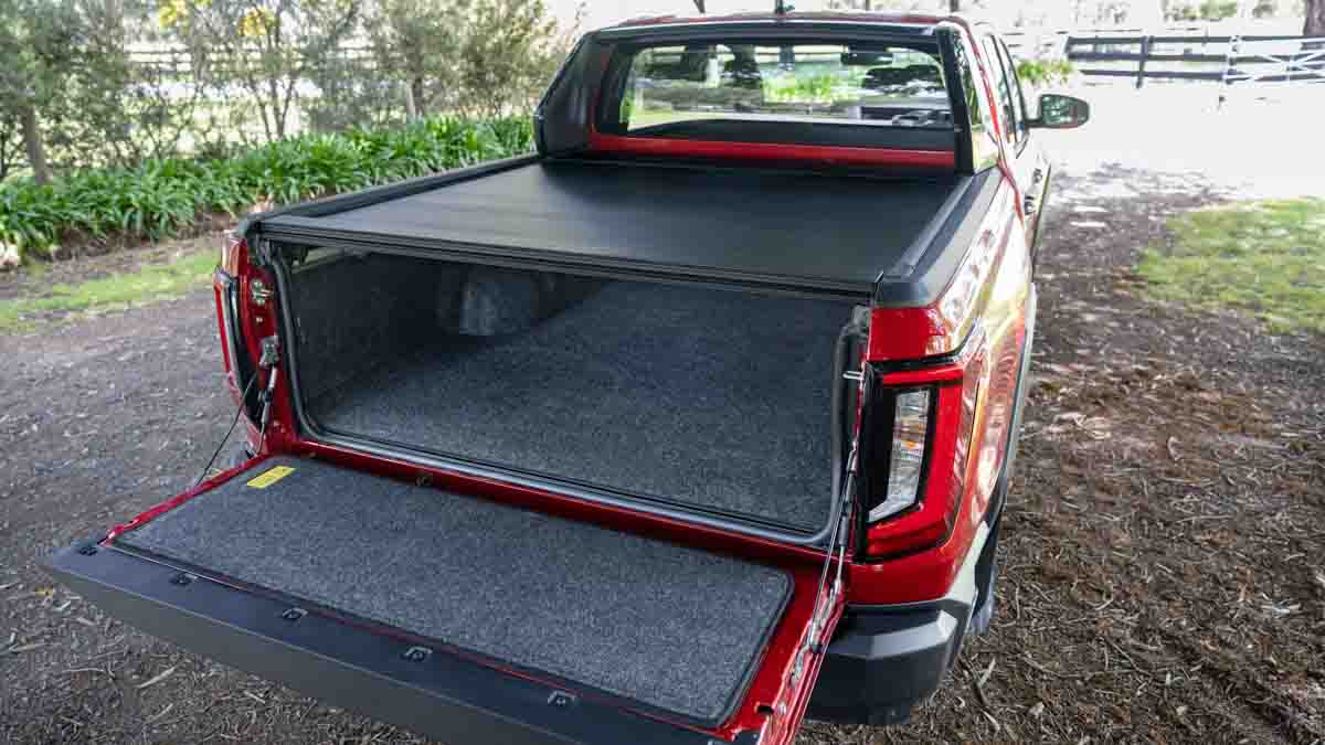 2026 Toyota HiLux Rogue Tailgate
