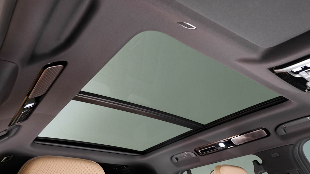 2026-Denza-B8 sunroof