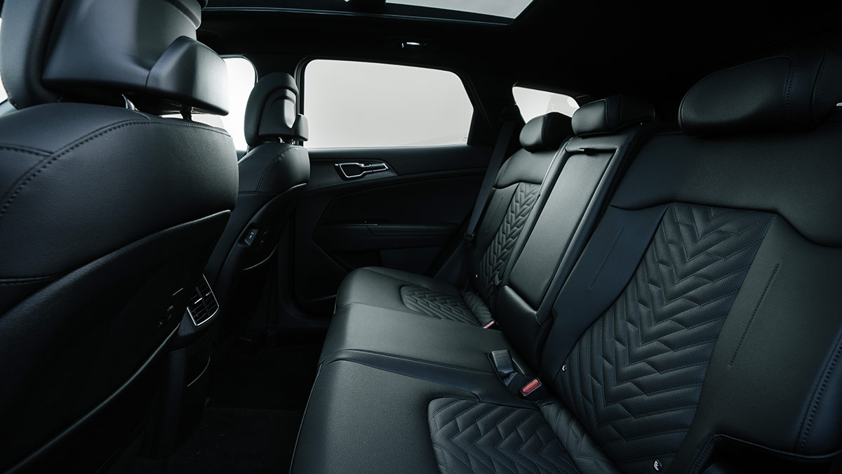 Rear seat of Kia Sportage GT-Line Hybrid with artificial leather trim 