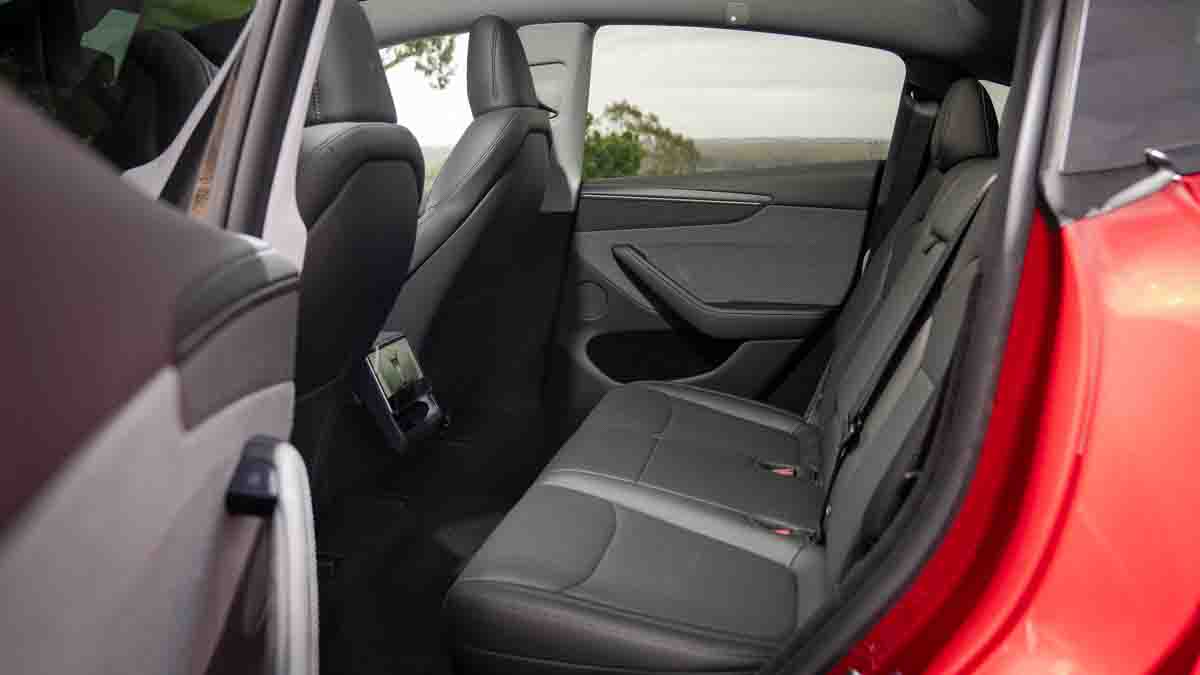 Rear-Seats-Tesla-Y