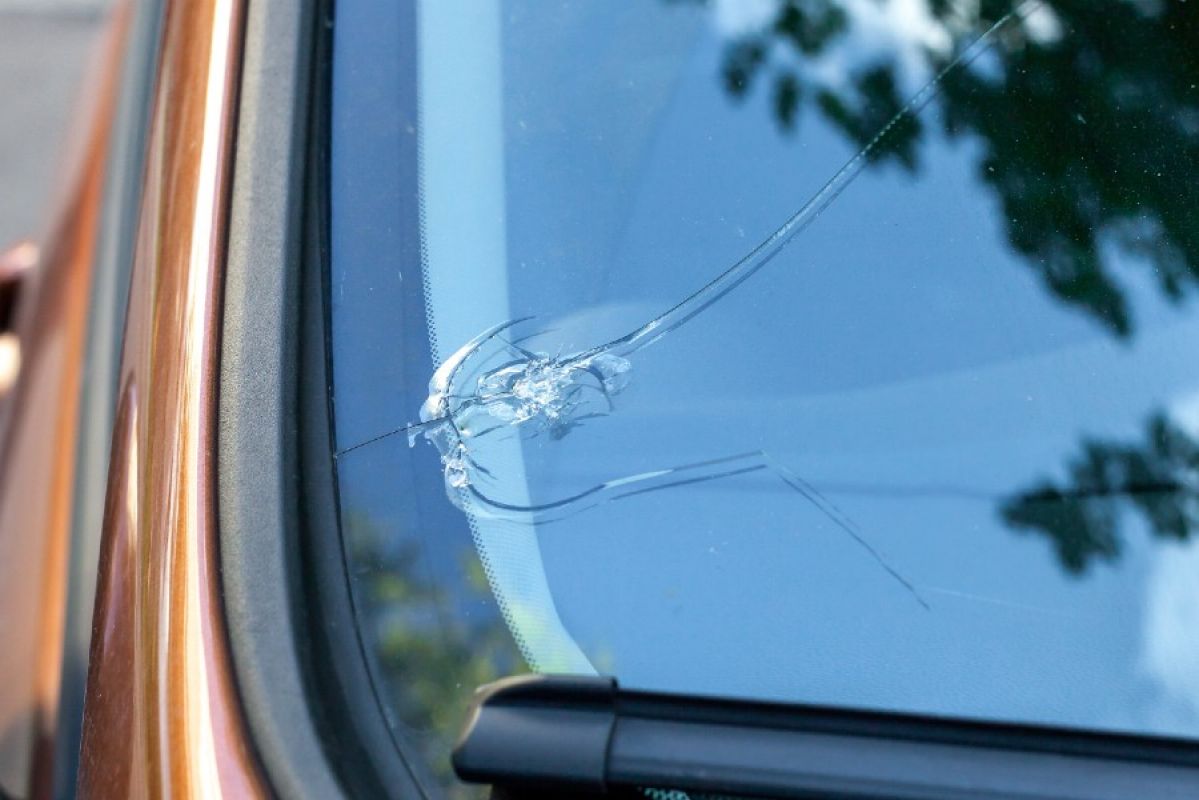 large crack in car windscreen