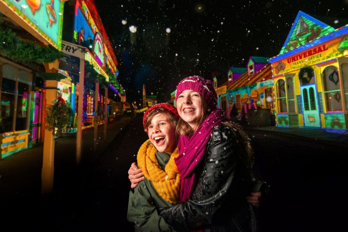 two children hug each other during the Sovereign Hill Winter Wonderlights show