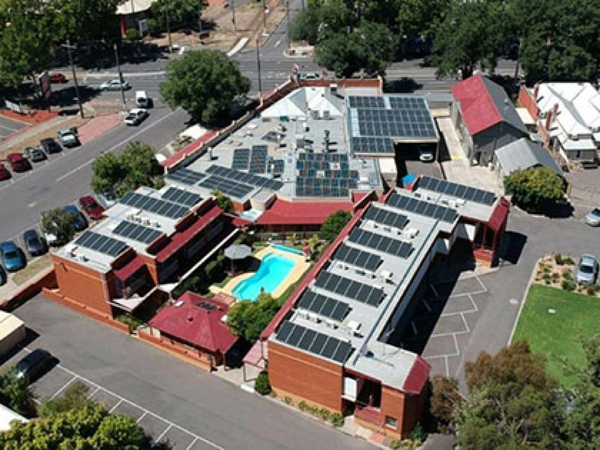 Aerial shot of National Hotel in Bendigo with solar panels on roof.