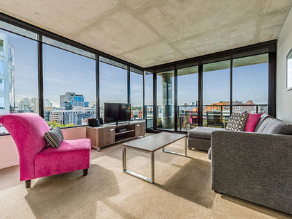 Mantra hotel room on St Kilda Road, Melbourne