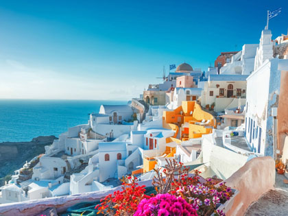 Colourful building on the cliff edge in Santorini