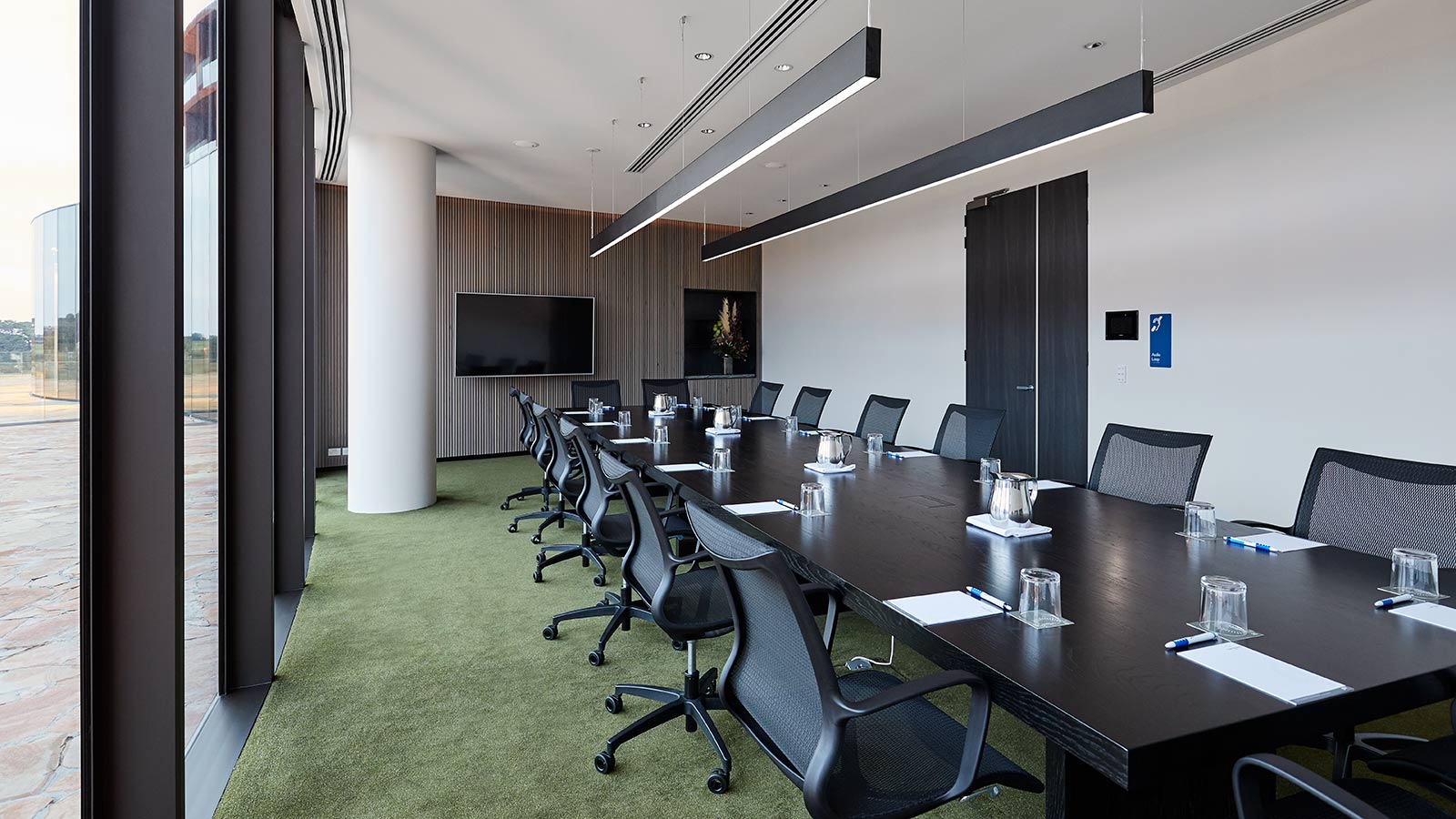 Flinders meeting room at RACV Cape Schanck Resort, set up boardroom style.