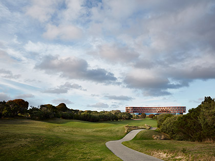 Cape Schanck golf course with a view of the resort exterior in the background.