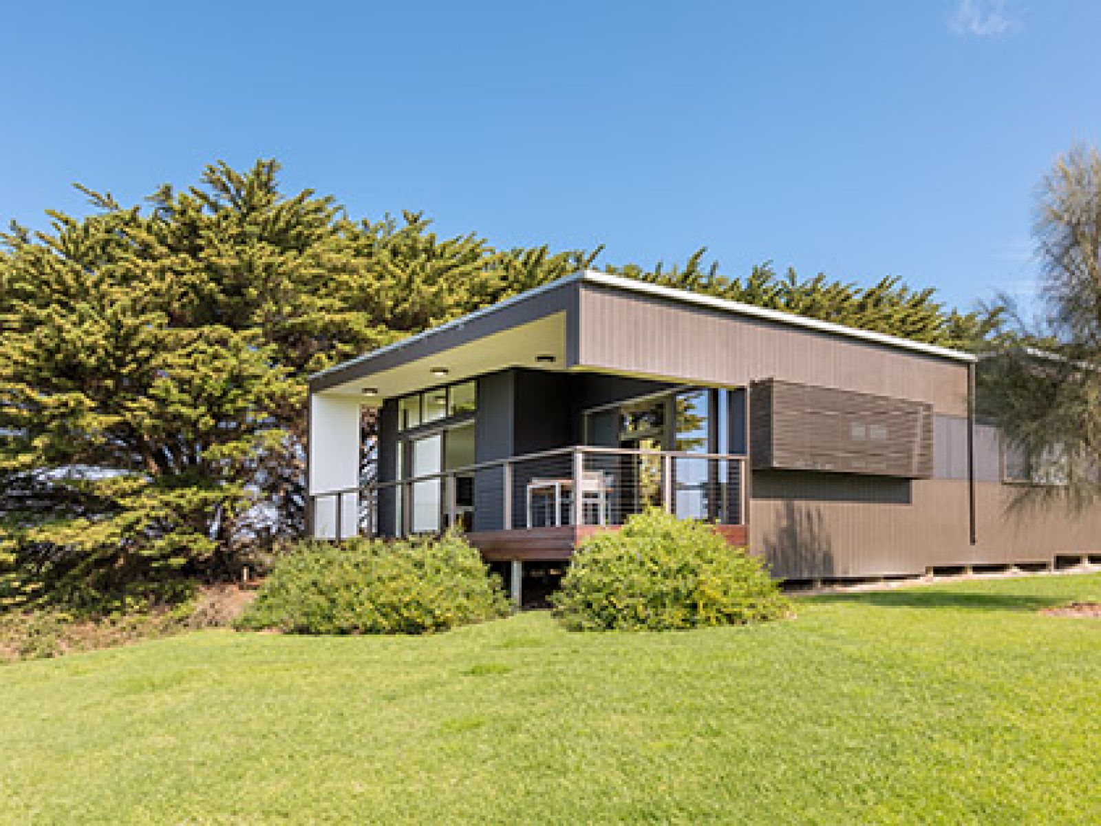 Exterior view of 3-bedroom Villa at RACV Inverloch resort.