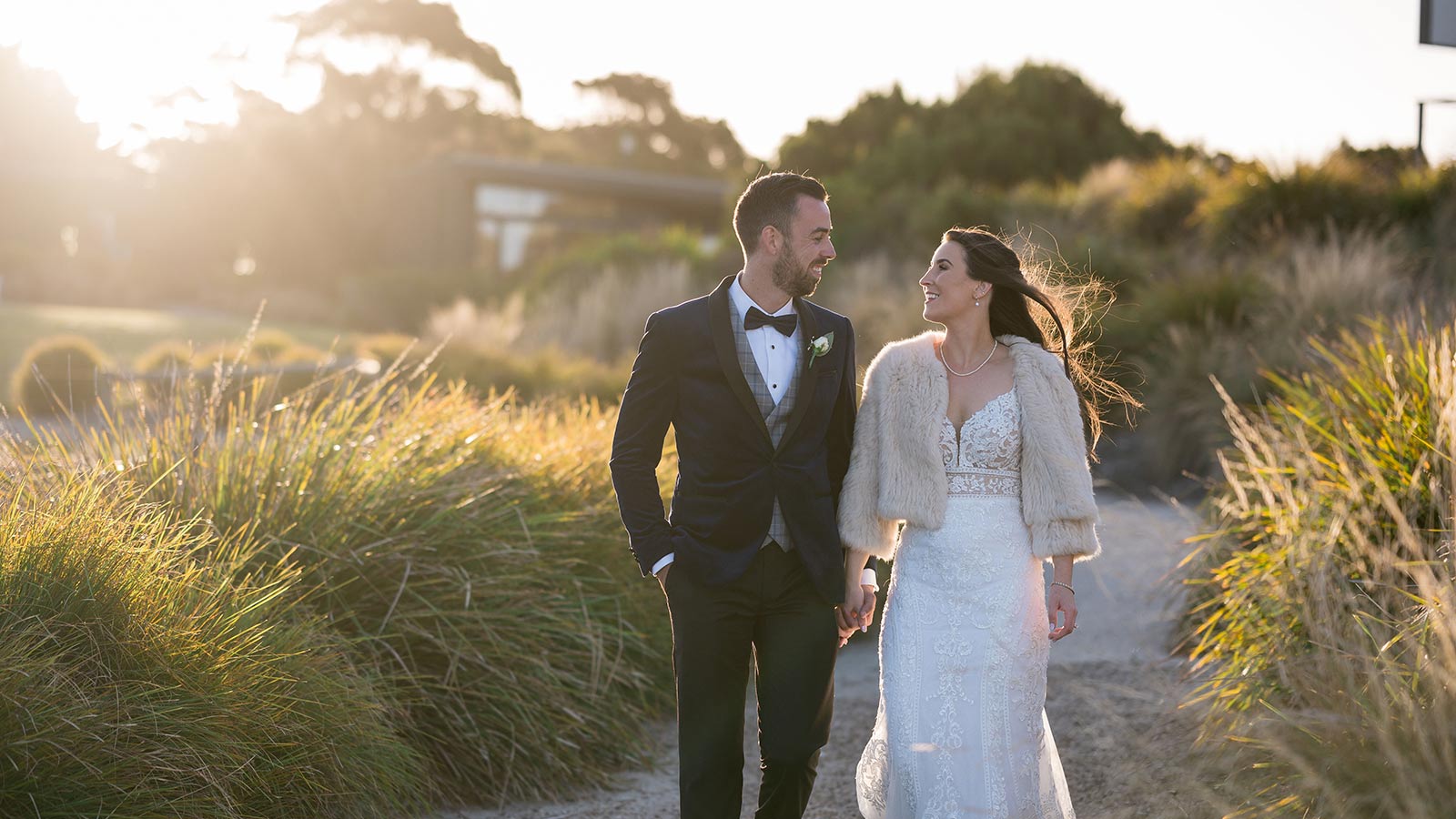 inverloch-wedding-outdoor-greenery-1000x428.jpg
