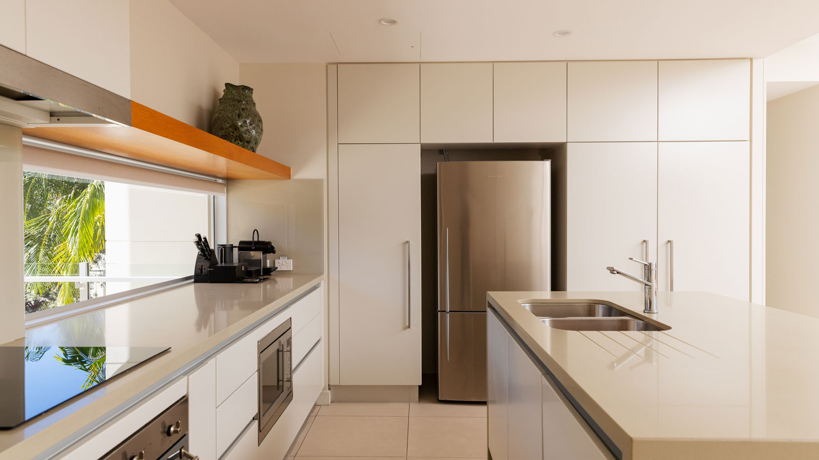 apartment-kitchen-1600x900