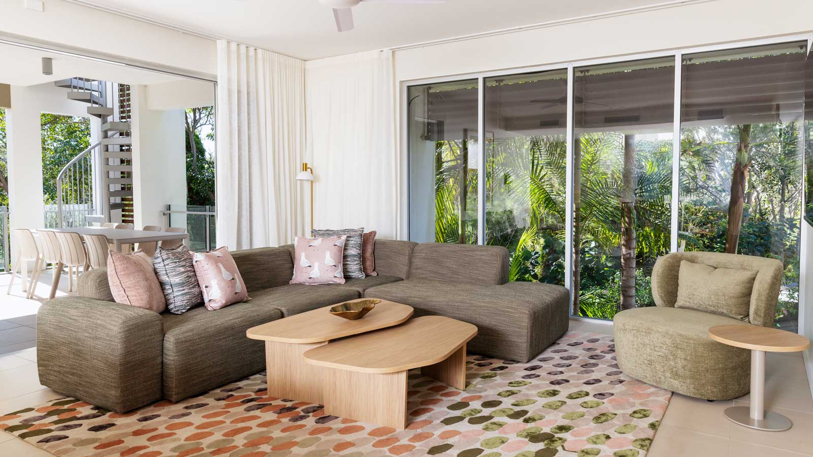 apartment-living-area-1600x900