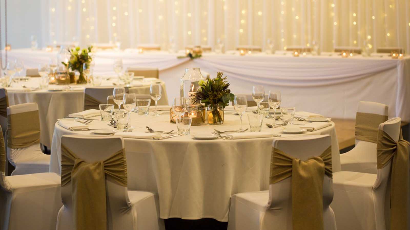 Wedding table decor in the Noosa Resort Sound Room.