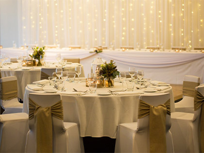 Wedding table decor in the Noosa Resort Sound Room.
