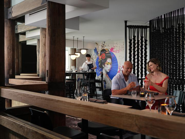 Couple having a drink together in Arakawa restaurant