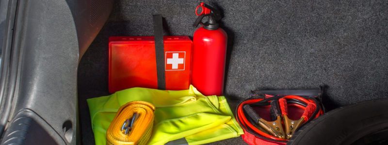 Essential items for your car safety and emergency kit