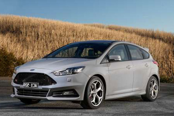 Angled grey Ford Focus ST sports car