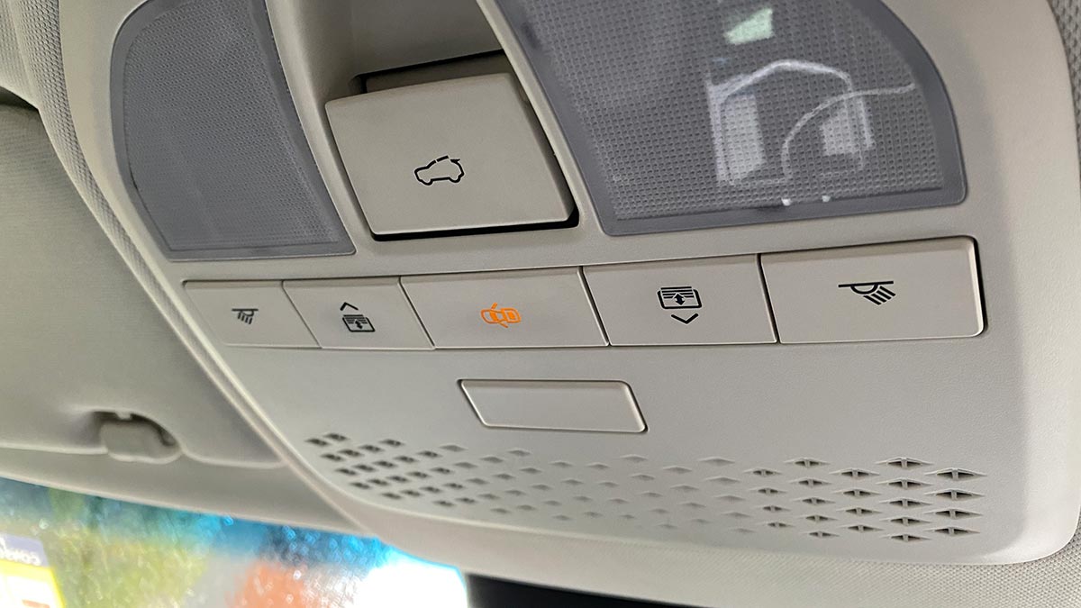 Overhead console with sunroof buttons in Mahindra XUV 3XO SUV