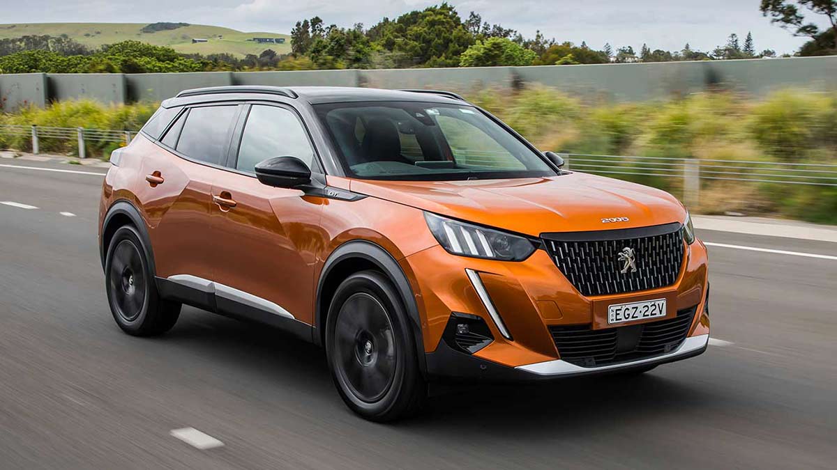 Peugeot 2008 GT Sport driving