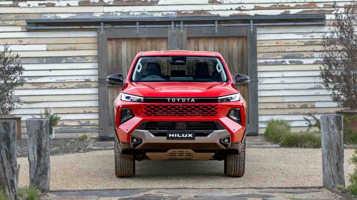 2026 Toyota HiLux Rogue Front