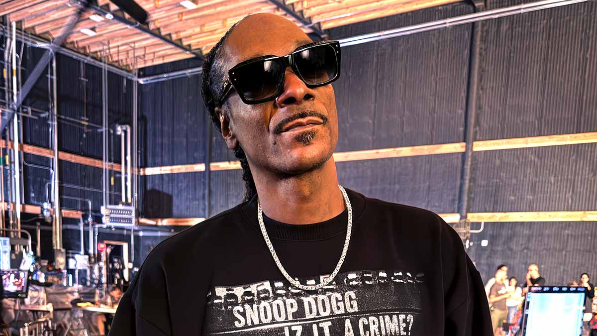 Snoop Dogg poses for promotion of AFL Grand Final pre-game entertainment