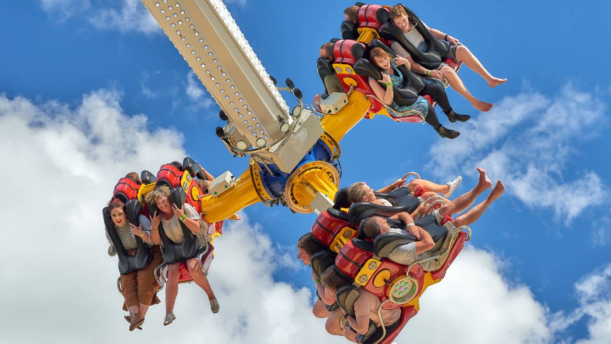 people on a thrill ride