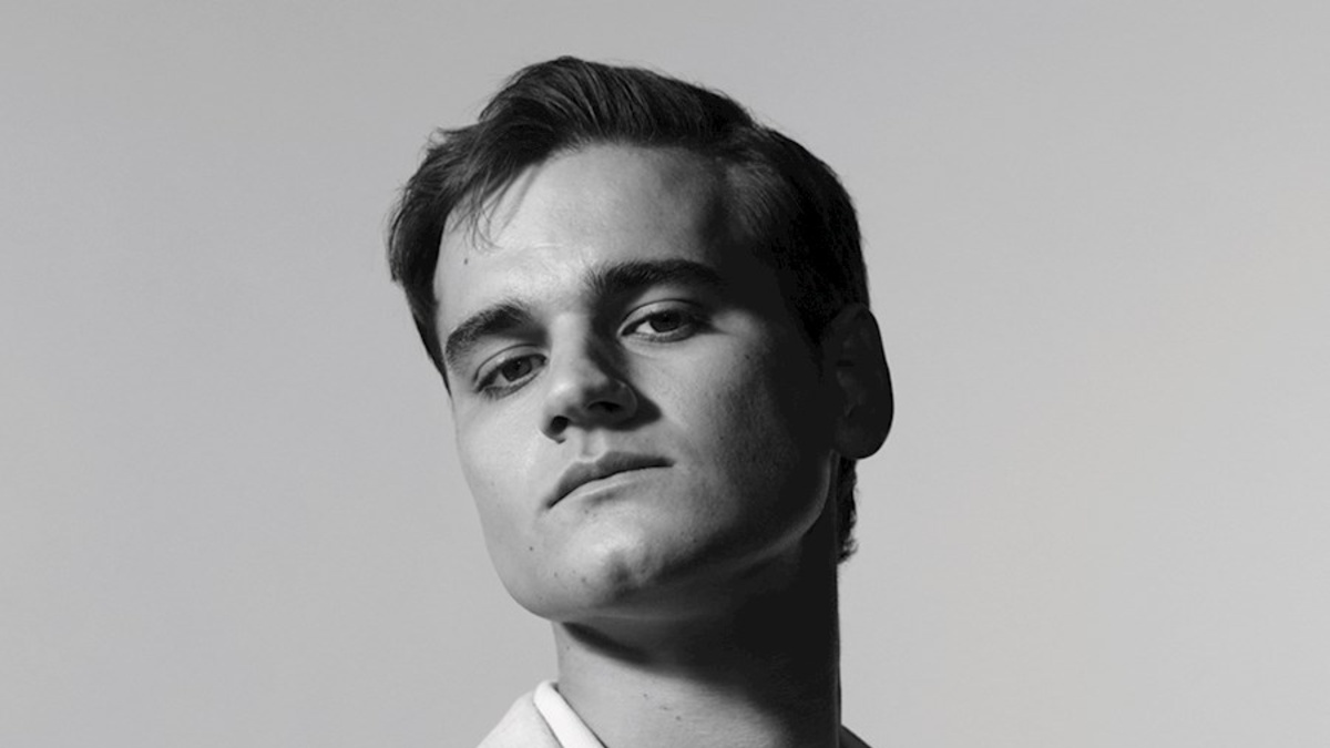 close up shot of actor's face playing Mr Ripley