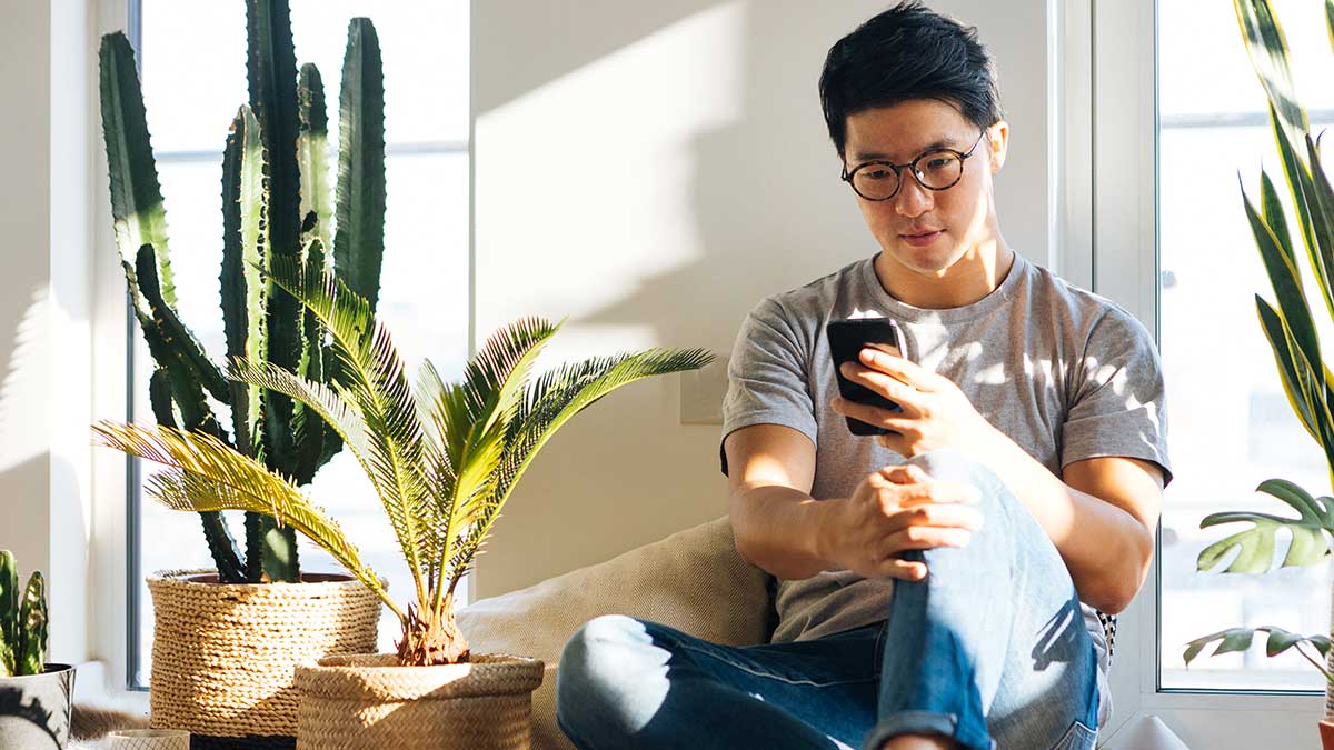 man texting lifeline for support