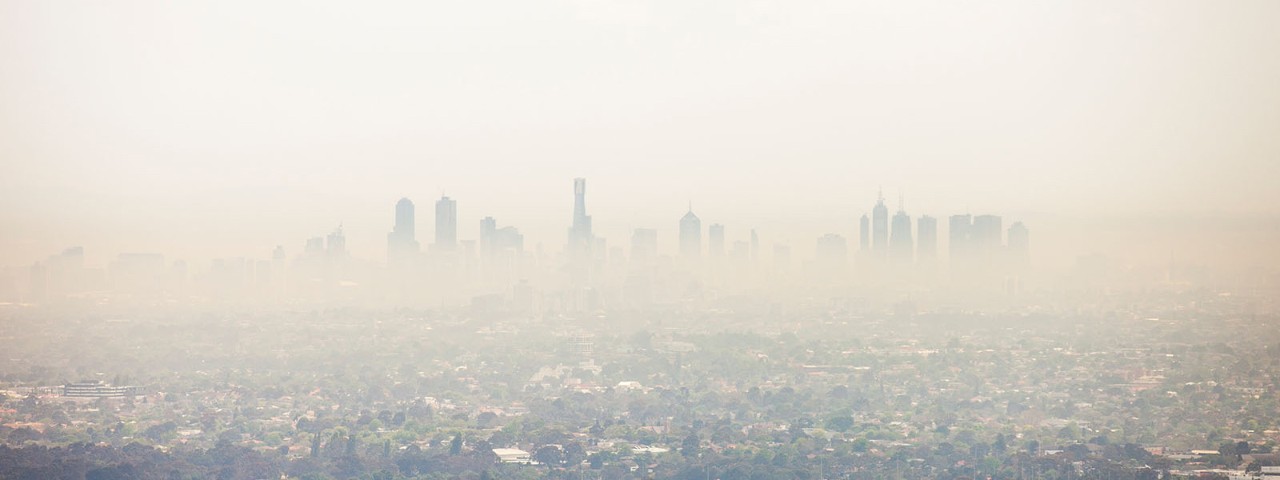Melbourne skyline shrouded in bushfire smoke