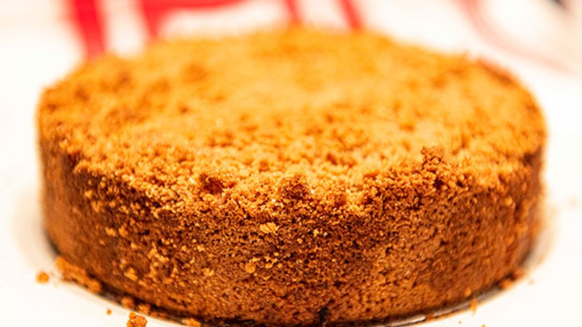 close up image of baked honey apple torte