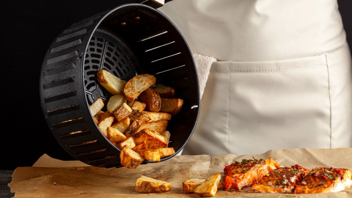 potato chips and pizza cooked in air fryer