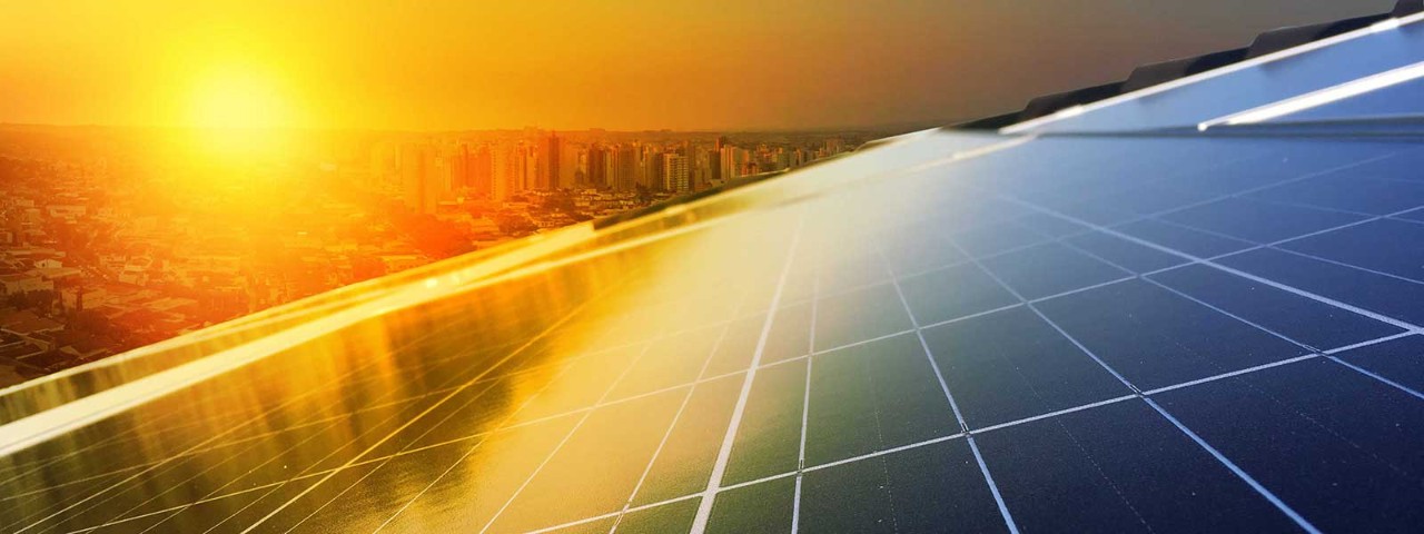 872480006 solar panels on roof