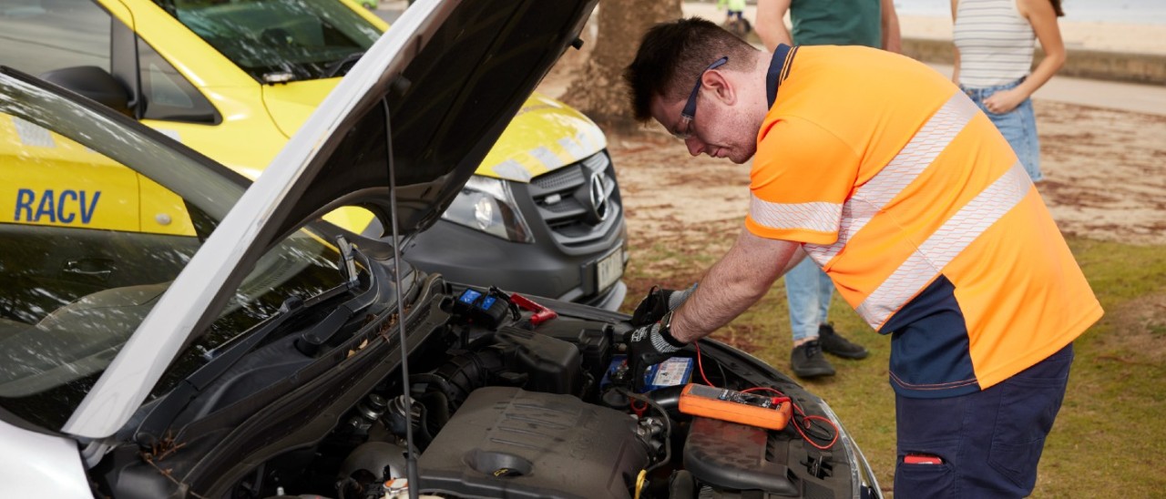 RACV ERA technician testing car battery charge